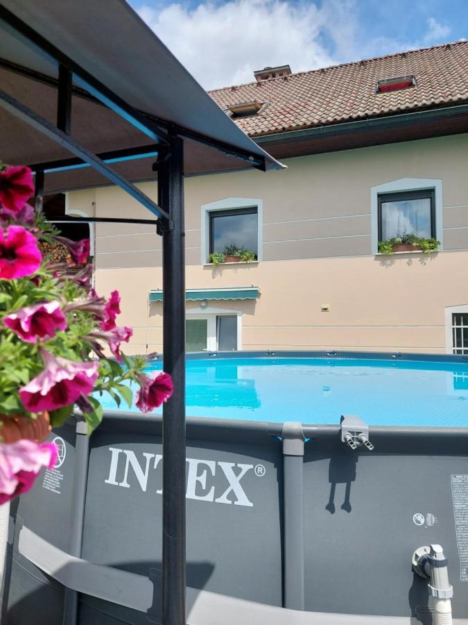 Apartma Zirovnik Cerklje na Gorenjskem Luaran gambar